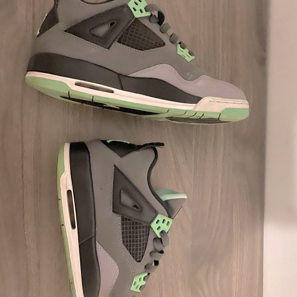 Jordan 4 Retro Green Glow